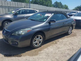 2007 Toyota Solara SE z VIN 4T1FA38P57U121860, wystawiony jako IAAI lot #42243853 z przebiegiem 128 252 mil mil oraz . Historia ofert i sprzedaży dostępna na DreamBid. Obrazek 2.