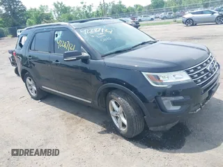 2017 Ford Explorer XLT z VIN 1FM5K8D80HGE08978, wystawiony jako IAAI lot #42287121 z przebiegiem 113 392 mil mil oraz . Historia ofert i sprzedaży dostępna na DreamBid. Obrazek 1.