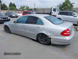 2004 Mercedes-Benz E-Class 5.0L with VIN WDBUF70J64A433838, listed as a IAAI auction lot 42108575 with 1 mi miles. Bid and sale history available at carsss.com. Image 3.