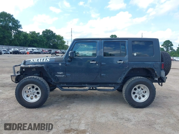 2008 Jeep Wrangler Unlimited Sahara with VIN 1J4GA591X8L520621, listed as a IAAI auction lot 42525613 with 184,239 mi miles and . Bid and sale history available at DreamBid. Image 14.