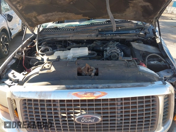 2000 Ford Excursion XLT с VIN 1FMSU41F6YED19436, выставлен на аукционе IAAI как лот 41787604 с пробегом 257 251 миль миль и . История ставок и продаж доступна на DreamBid. Изображение 10.