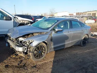 2020 Ford Fusion SE with VIN 3FA6P0HD6LR222565, listed as a IAAI auction lot 41784409 with 27,345 mi miles. Bid and sale history available at carsss.com. Image 18.