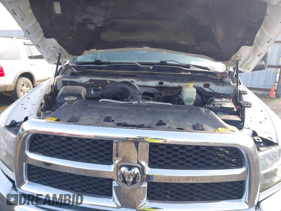 2013 Ram 2500 Tradesman z VIN 3C6TR5HT9DG575642, wystawiony jako IAAI lot #41557823 z przebiegiem 223 859 mil mil oraz . Historia ofert i sprzedaży dostępna na DreamBid. Obrazek 10.