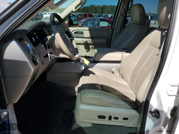 2013 Ford Expedition Max Limited z VIN 1FMJK1K56DEF63104, wystawiony jako Copart lot #45751835 z przebiegiem 131 897 mil mil oraz Szkoda całkowita • Salvage title. Historia ofert i sprzedaży dostępna na DreamBid. Obrazek 7.