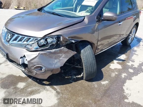 2009 Nissan Murano S with VIN JN8AZ18W19W125600, listed as a IAAI auction lot 42055358 with 66,165 mi miles and . Bid and sale history available at carsss.com. Image 6.