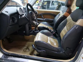 2005 MINI Hardtop S with VIN WMWRE33485TD93762, listed as a Copart auction lot 52388305 with 94,715 mi miles and Clean Title. Bid and sale history available at DreamBid. Image 7.