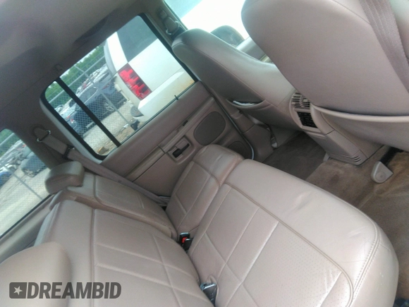 1997 Ford Explorer XLT z VIN 1FMDU35P5VUD09276, wystawiony jako IAAI lot #42221438 z przebiegiem 152 881 mil mil oraz . Historia ofert i sprzedaży dostępna na DreamBid. Obrazek 8.