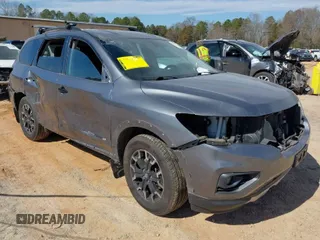 2019 Nissan Pathfinder S z VIN 5N1DR2MM3KC623917, wystawiony jako IAAI lot #41661193 z przebiegiem 92 345 mil mil oraz . Historia ofert i sprzedaży dostępna na DreamBid. Obrazek 1.
