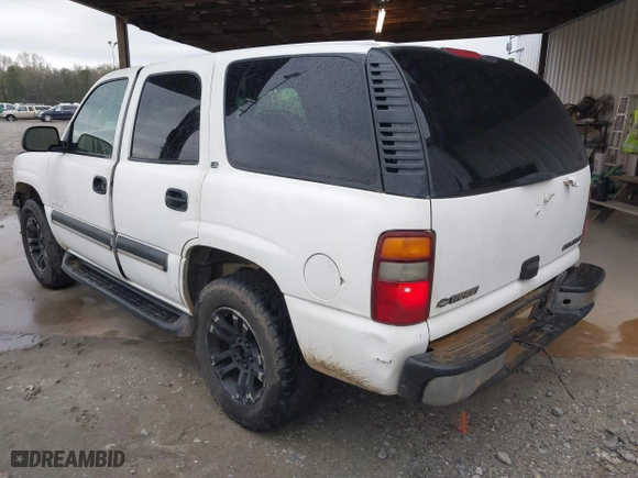 2001 Chevrolet Tahoe LT with VIN 1GNEC13T81J210227, listed as a IAAI auction lot 41847678 with 327,531 mi miles. Bid and sale history available at carsss.com. Image 3.