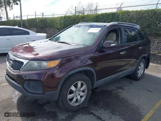 2011 Kia Sorento LX with VIN 5XYKT4A29BG152301, listed as a IAAI auction lot 41472312 with 249,783 mi miles. Bid and sale history available at carsss.com. Image 2.