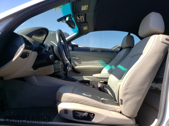 2009 BMW 1 Series 128i with VIN WBAUN13589VH81608, listed as a Copart auction lot 47283005 with 65,158 mi miles and Salvage Title. Bid and sale history available at carsss.com. Image 7.