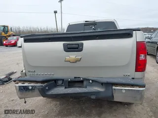 2009 Chevrolet Silverado 1500 LTZ with VIN 1GCEK39029Z198481, listed as a IAAI auction lot 41939189 with 175,200 mi miles. Bid and sale history available at carsss.com. Image 16.