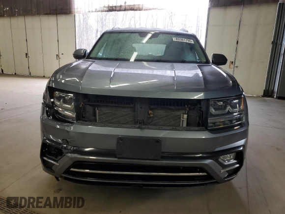 2018 Volkswagen Atlas SE with VIN 1V2PR2CA0JC584208, listed as a Copart auction lot 89381795 with 149,566 mi miles and Salvage title. Bid and sale history available at DreamBid. Image 5.