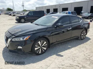 2022 Nissan Altima SV z VIN 1N4BL4DV2NN360724, wystawiony jako Copart lot #54598525 z przebiegiem 32 702 mil mil oraz Nie do naprawy • Non repairable. Historia ofert i sprzedaży dostępna na DreamBid. Obrazek 1.