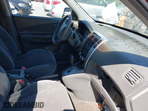 2006 Hyundai Tucson GLS with VIN KM8JN72D96U375610, listed as a IAAI auction lot 42252211 with 167,369 mi miles and . Bid and sale history available at DreamBid. Image 5.