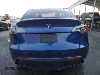 2025 Tesla Model Y Long Range with VIN 7SAYGDEDXSF232808, listed as a Copart auction lot 85647524 with 183 mi miles and Salvage Title. Bid and sale history available at DreamBid. Image 6.