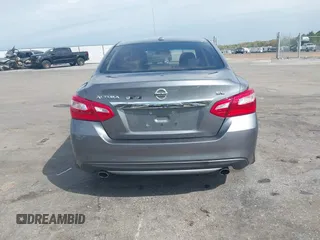 2017 Nissan Altima SV z VIN 1N4AL3AP2HC288869, wystawiony jako IAAI lot #41864317 z przebiegiem 218 256 mil mil oraz . Historia ofert i sprzedaży dostępna na DreamBid. Obrazek 17.