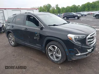 2020 GMC Terrain SLT z VIN 3GKALVEVXLL116640, wystawiony jako IAAI lot #42295211 z przebiegiem 111 372 mil mil oraz . Historia ofert i sprzedaży dostępna na DreamBid. Obrazek 1.