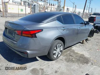 2019 Nissan Altima S with VIN 1N4BL4BV1KC114807, listed as a IAAI auction lot 41647497 with 123,743 mi miles and . Bid and sale history available at DreamBid. Image 4.