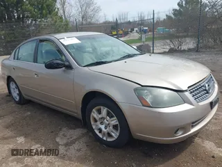 2005 Nissan Altima 2.5 S with VIN 1N4AL11D65C172094, listed as a IAAI auction lot 42115492 with 156,703 mi miles. Bid and sale history available at carsss.com. Image 1.