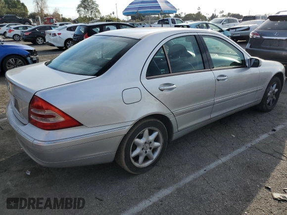 2003 Mercedes-Benz C 240 с VIN WDBRF61J43F336332, выставлен на аукционе Copart как лот 45718375 с пробегом 158 722 миль миль и Списание • Salvage title. История ставок и продаж доступна на DreamBid. Изображение 3.