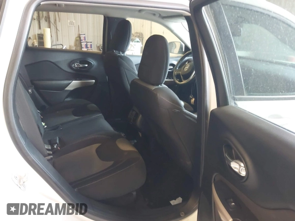 2018 Jeep Cherokee Latitude с VIN 1C4PJMCB3JD561285, выставлен на аукционе IAAI как лот 42123569 с пробегом 151 886 миль миль и . История ставок и продаж доступна на DreamBid. Изображение 8.