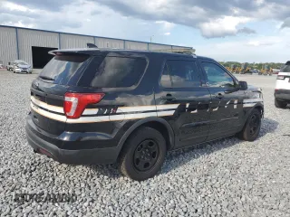 2017 Ford Police Interceptor Utility z VIN 1FM5K8AR8HGD44315, wystawiony jako Copart lot #60288855 z przebiegiem 77 052 mil mil oraz Szkoda całkowita • Salvage title. Historia ofert i sprzedaży dostępna na DreamBid. Obrazek 3.