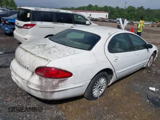 2001 Chrysler Concorde z VIN 2C3AD46R01H527088, wystawiony jako IAAI lot #42099200 z przebiegiem 166 032 mil mil oraz . Historia ofert i sprzedaży dostępna na DreamBid. Obrazek 4.
