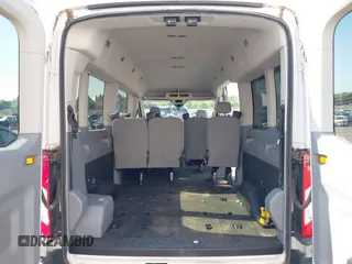 2015 Ford Transit Passenger XL z VIN 1FBAX2CG7FKA75719, wystawiony jako IAAI lot #42135118 z przebiegiem Nie podano mil oraz . Historia ofert i sprzedaży dostępna na DreamBid. Obrazek 17.