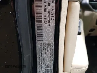 2023 Jeep Grand Cherokee Limited z VIN 1C4RJHBGXPC531874, wystawiony jako Copart lot #49429995 z przebiegiem 22 519 mil mil oraz Szkoda całkowita • Salvage title. Historia ofert i sprzedaży dostępna na DreamBid. Obrazek 13.