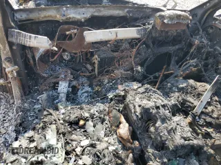 2023 Rivian R1S Adventure z VIN 7PDSGABA7PN009929, wystawiony jako Copart lot #60833324 z przebiegiem Nie podano mil oraz Nie do naprawy. Historia ofert i sprzedaży dostępna na DreamBid. Obrazek 8.