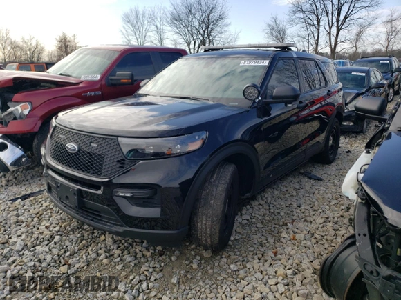 2024 Ford Police Interceptor Utility z VIN 1FM5K8AB4RGA48597, wystawiony jako Copart lot #81979424 z przebiegiem 9 858 mil mil oraz Szkoda całkowita • Salvage title. Historia ofert i sprzedaży dostępna na DreamBid. Obrazek 1.