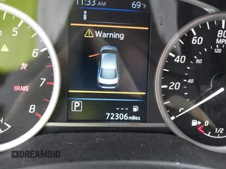 2019 Nissan Sentra S z VIN 3N1AB7AP7KY425276, wystawiony jako IAAI lot #41745256 z przebiegiem 72 306 mil mil oraz . Historia ofert i sprzedaży dostępna na DreamBid. Obrazek 16.