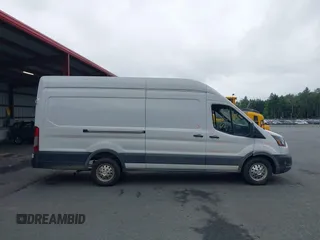 2023 Ford Transit Cargo с VIN 1FTBR3U89PKB38182, выставлен на аукционе IAAI как лот 42710478 с пробегом 78 774 миль миль и . История ставок и продаж доступна на DreamBid. Изображение 13.