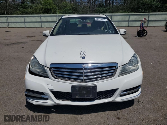 2013 Mercedes-Benz C 300 Sport с VIN WDDGF8AB2DR247801, выставлен на аукционе Copart как лот 62273505 с пробегом 163 472 миль миль и Списание • Salvage title. История ставок и продаж доступна на DreamBid. Изображение 5.