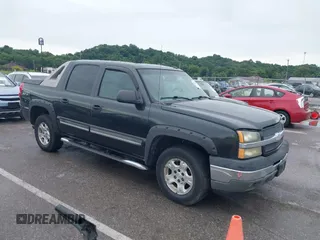2005 Chevrolet Avalanche Z71 with VIN 3GNEK12Z25G147657, listed as a IAAI auction lot 42796735 with Not provided miles and . Bid and sale history available at DreamBid. Image 1.