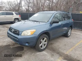 2007 Toyota RAV4 with VIN JTMBK33V875039590, listed as a IAAI auction lot 41545792 with 233,889 mi miles. Bid and sale history available at carsss.com. Image 2.