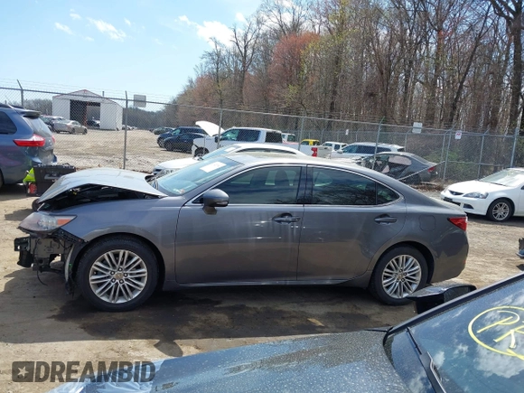 2013 Lexus ES 4dr Sdn with VIN JTHBK1GG4D2028601, listed as a IAAI auction lot 41922786 with 149,007 mi miles. Bid and sale history available at carsss.com. Image 14.