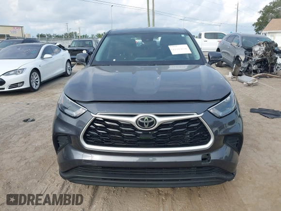 2022 Toyota Highlander L with VIN 5TDCZRAH1NS103623, listed as a IAAI auction lot 42233144 with 41,749 mi miles and . Bid and sale history available at DreamBid. Image 13.