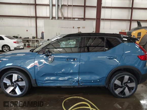 2023 Volvo XC40 Ultimate с VIN YV4ED3UM9P2090415, выставлен на аукционе IAAI как лот 41138900 с пробегом 8 292 миль миль и . История ставок и продаж доступна на DreamBid. Изображение 14.