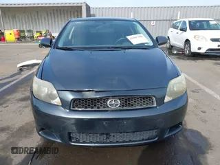 2005 Scion tC z VIN JTKDE167750027919, wystawiony jako IAAI lot #42047588 z przebiegiem 132 831 mil mil oraz . Historia ofert i sprzedaży dostępna na DreamBid. Obrazek 13.