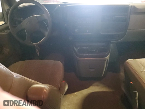 2007 Chevrolet Express Passenger with VIN 1GAHG39U171117105, listed as a Copart auction lot 56726265 with 264,871 mi miles and Clean title. Bid and sale history available at DreamBid. Image 8.