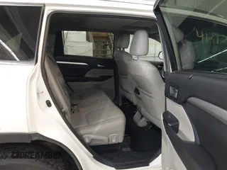 2016 Toyota Highlander XLE z VIN 5TDJKRFH8GS242509, wystawiony jako IAAI lot #41217281 z przebiegiem 203 373 mil mil oraz . Historia ofert i sprzedaży dostępna na DreamBid. Obrazek 8.