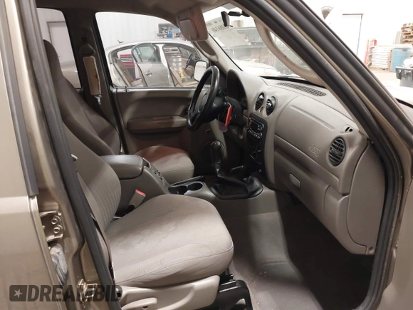 2003 Jeep Liberty Sport with VIN 1J4GL48K83W652993, listed as a IAAI auction lot 41086140 with 115,177 mi miles and . Bid and sale history available at DreamBid. Image 5.