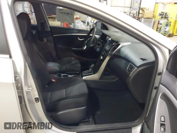 2013 Hyundai Elantra GT with VIN KMHD35LE3DU151891, listed as a IAAI auction lot 41869397 with 84,692 mi miles. Bid and sale history available at carsss.com. Image 5.