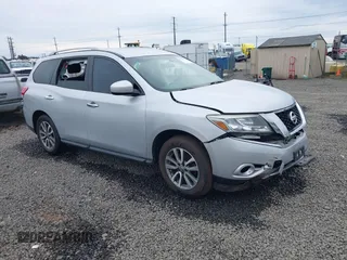 2014 Nissan Pathfinder SL z VIN 5N1AR2MMXEC630953, wystawiony jako IAAI lot #41733712 z przebiegiem 150 389 mil mil oraz . Historia ofert i sprzedaży dostępna na DreamBid. Obrazek 1.