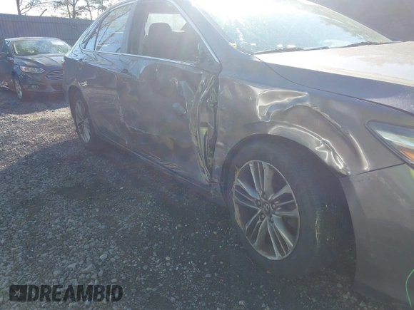 2017 Toyota Camry XLE z VIN 4T1BF1FKXHU389171, wystawiony jako IAAI lot #42202286 z przebiegiem 104 024 mil mil oraz . Historia ofert i sprzedaży dostępna na DreamBid. Obrazek 6.