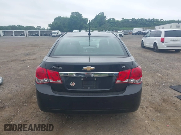 2014 Chevrolet Cruze 1LT z VIN 1G1PC5SB1E7136307, wystawiony jako IAAI lot #42544810 z przebiegiem 113 073 mil mil oraz . Historia ofert i sprzedaży dostępna na DreamBid. Obrazek 17.