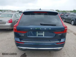 2023 Volvo XC60 Plus Bright Theme with VIN YV4L12RNXP1240842, listed as a IAAI auction lot 41918203 with 18,117 mi miles. Bid and sale history available at carsss.com. Image 16.