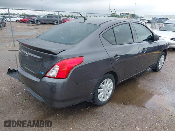 2015 Nissan Versa SV with VIN 3N1CN7AP8FL816679, listed as a IAAI auction lot 42081258 with 122,191 mi miles. Bid and sale history available at carsss.com. Image 4.